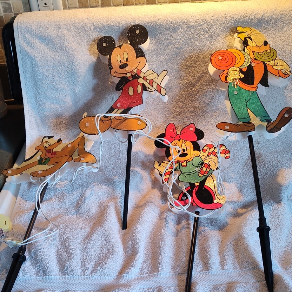 Disney Character Party Stakes - Red, Yellow, Black